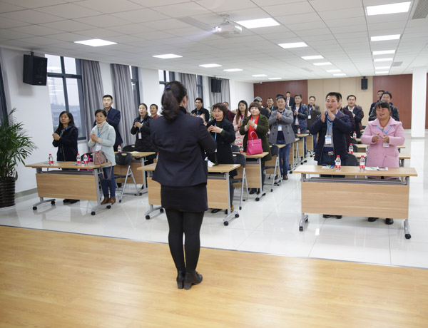 攜手并進(jìn)，共創(chuàng)共贏——熱烈歡迎科恩陜西經(jīng)銷(xiāo)商團(tuán)隊(duì)到廠參觀學(xué)習(xí)