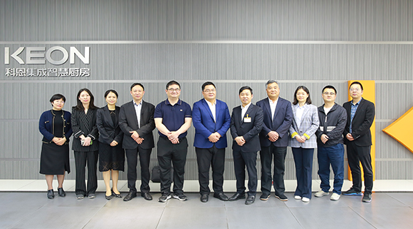 嵊州市政協(xié)副主席裘慶軍一行蒞臨科恩參觀指導！